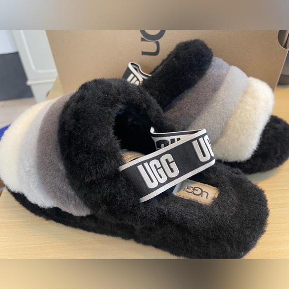 Brand New Ugg Fluff Yeah Slide On Sandals Slippers Black Gray Sherpa - Picture 2 of 4